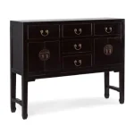 Komoda 4A-5C JINAN črna . Komoda 4A-5C JINAN je eleganten kos pohištva, ki popestri vaš prostor. Njen poseben dizajn vas bo navdušil, saj prinese vašemu