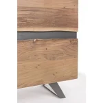 Komoda 4A ARON . Komoda 4A ARON je eleganten kos pohištva, ki popestri vaš prostor. Njen poseben dizajn vas bo navdušil, saj prinese vašemu prostoru