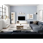 Komoda AREK 2 . Uporabna in praktična komoda AREK 2. Primerna je za dnevne sobe in jedilnice. Narejena je iz vrhunskih materialov v EU. Komoda ima mehanizem