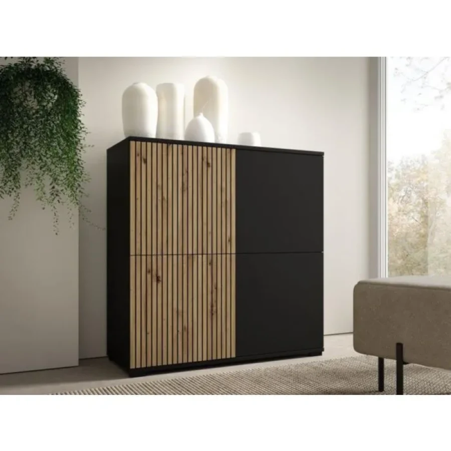 Komoda AZUR 1 . Komoda AZUR 1 je narejena iz kvalitetne laminirane plošče. Vrata se odpirajo s sistemom "push to open". Nogice ima plastične. Material: -