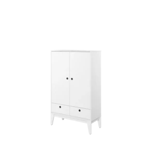 Komoda FAMA . Komoda FAMA je narejena iz kvalitetne laminirane plošče s ABS robovi. Dobavljiva je v beli mat barvi s črnimi ročaji. Material: - Laminirana