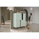 Komoda OLUR . Komoda OLUR je eleganten kos pohištva, ki popestri vaš prostor. Njen poseben dizajn vas bo navdušil, saj prinese vašemu prostoru eleganco in