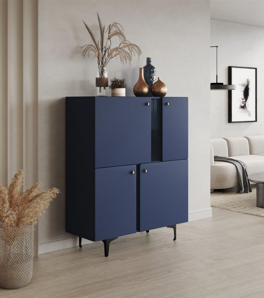 Komoda OLUR je eleganten kos pohištva, ki popestri vaš prostor. Njen poseben dizajn vas bo navdušil, saj prinese vašemu prostoru eleganco in prefinjenost.