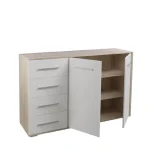 Komoda RITA . Komoda RITA je primerna za vsak prostor. Korpus je v barvi hrast sonoma, fronta je v beli barvi mat .Noge in ročaji so plastični. Regal je