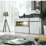 Komoda TONI . Uporabna in praktična komoda TONI je eleganten kos pohištva,ki popestri vaš prostor s svojo eleganco in prefinjenostjo. Primerna je za vsak