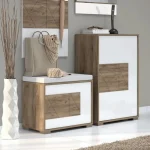 Komoda za predsobo VIŠNJA . Komoda za čevlje VIŠNJA je narejena iz odličnih materialov. Ima "push to open" sistem za odpiranje in zapiranje. Ličnice so