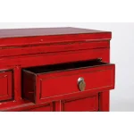 Konzola 3C JINAN rdeča . Konzola 3C JINAN je eleganten kos pohištva, ki popestri vaš prostor. Njen poseben dizajn vas bo navdušil, saj prinese vašemu