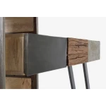 Konzola 3C MANCHESTER . Konzola 3C MANCHESTER je eleganten kos pohištva, ki popestri vaš prostor. Njen poseben dizajn vas bo navdušil, saj prinese vašemu