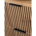 Kopalniški blok ILA 60 . Kopalniški blok ILA 60 je izdelan v sodobnem dizajnu, ki združuje naravno lepoto hrastovega lesa s sodobno črno barvo. Osnovni