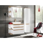 Kopalniški blok LATINA . Kopalniški blok LATINA je odlične kvalitete, narejen iz kakovostnih materialov. Vsebuje ogledalo, umivalnik, omarico pod