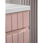 Kopalniški blok ROZY 60 je hkrati enostaven in eleganten. Nežno roza elementi s kombinacijo elementov v beli barvi je popolna kombinacija, ki se poda vsakemu