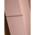 Kopalniški blok ROZY 80 2 je hkrati enostaven in eleganten. Nežno roza elementi s kombinacijo elementov v beli barvi je popolna kombinacija, ki se poda