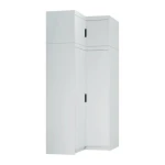 Kotna garderobna omara CINDY 2 . Kotna garderobna omara CINDY 2 je klasičnega videza zato je primerna za vsak prostor. Omara je zelo prostorna saj ima zgoraj