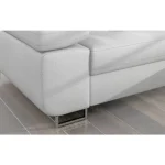 Kotna garnitura ARON 5 je kotna sedežna garnitura, katera je narejena iz umetnega usnja in blaga. Garnitura se raztegne v ležišče z mehanizmom delfin. Ima