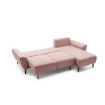 Kotna sedežna garnitura DEJA . Kotna sedežna garnitura DEJA je sedežna narejena po modernih smernicah, s pridihom klasike. Zaradi svojega visokega hrbtnega