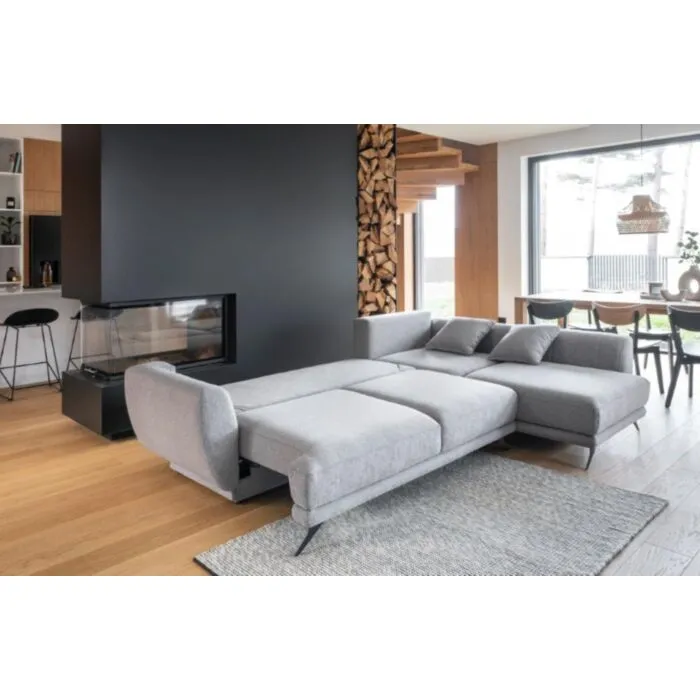 Kotna sedežna garnitura GAPE Kotna sedežna garnitura GAPE . Kotna sedežna garnitura GAPE je primerna za vsak prostor. Narejena je iz vrhunskih materialov in prinese svežino v vsak