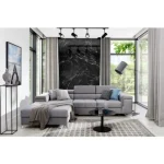 Kotna sedežna garnitura HELENA siva . Kotna garnitura HELENA siva vas bo prepričala s svojimi modernimi linijami. Garnitura je vzmetena z valovitimi vzmetmi