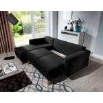 Kotna sedežna garnitura MAJA 2 . Kotna sedežna garnitura MAJA 2 je sedežna s stilom skandinavskega sloga. Izdelana iz kvalitetnega umetnega usnja. Garnitura