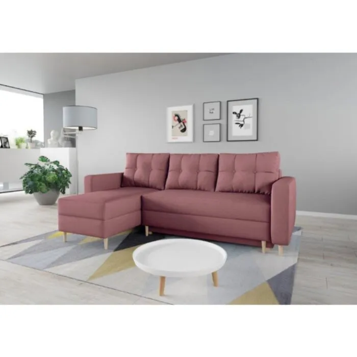 Kotna sedežna garnitura MARA - roza - desni kot Kotna sedežna garnitura MARA - roza - desni kot . Kotna sedežna garnitura MARA je primerna za vsako dnevno sobo. Sedežna se raztegne v ležišče, ter