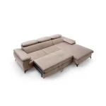 Kotna sedežna garnitura MIRANDA je sodobnega in modernega dizajna, ki bo ustrezal vsakemu dnevnemu prostoru. Zaradi svoje nežne in gladke tkanine, se boste