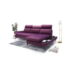 Kotna sedežna garnitura MIŠA . Zagotovite si udobje z moderno sedežno garnituro MIŠA. Oblazinjena je z blagom v vijolični barvi. Sedežna garnitura je