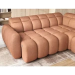 Kotna sedežna garnitura NELA . Kotna sedežna garnitura NELA je modernega dizajna. S svojim elegantnim videzom se bo podala v vsak prostor. Sedežna je