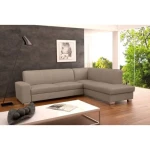 Kotna sedežna garnitura NORTON . Kotna sedežna garnitura NORTON, je izdelana iz kakovostnega umetnega usnja, ki je na voljo v več barvah. Sedežna se