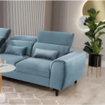 Kotna sedežna garnitura OLIJA . Kotna sedežna garnitura OLIJA je več kot le navadna sedežna garnitura. Sedežna je udobna saj je izdelana iz mehke ter