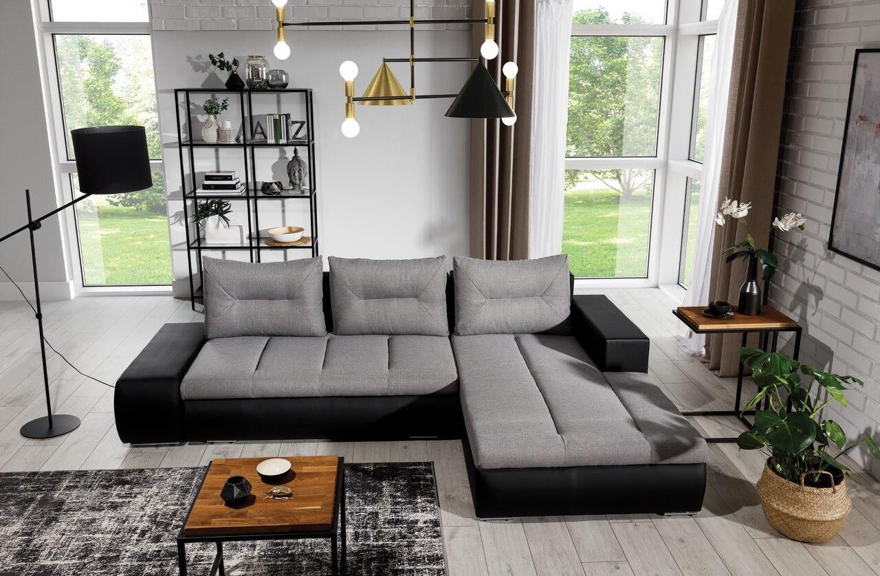 Kotna sedežna garnitura OTTA XL je odlična garnitura po odlični ceni. Zraven garniture prejmete tudi pripadajoče blazine. Narejena je v kvalitetnem