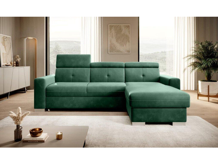 Kotna sedežna garnitura RESIA je funkcionalna in udobna. Ima nastavljive vzglavnike ter zaboj za shranjevanje posteljnine. Polnjena je s peno ter vzmetena z