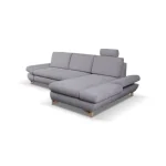 Kotna sedežna garnitura STANE . Kotna garnitura STANE je kotna sedežna garnitura, katera je narejena iz kvalitetnega blaga v sivi barvi. Garnitura se