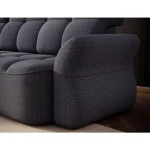 Kotna sedežna garnitura TANJA 1 . Kotna sedežna garnitura TANJA 1 je modernega dizajna. S svojim elegantnim videzom se bo podala v vsak prostor. Sedežna je