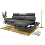 Kotna sedežna garnitura VRTNICA . Kotna sedežna garnitura VRTNICA je edinstvenega dizajna ter modernega videza. Opremljena je z nogicami iz črne kovine,