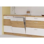 Kuhinja TISA 350 . Kuhinjski blok TISA 350 cm je dobavljiv v več barvah. Debelina delovnega pulta je 28 mm. Kuhinja je izdelana iz oplemenitenih ivernih