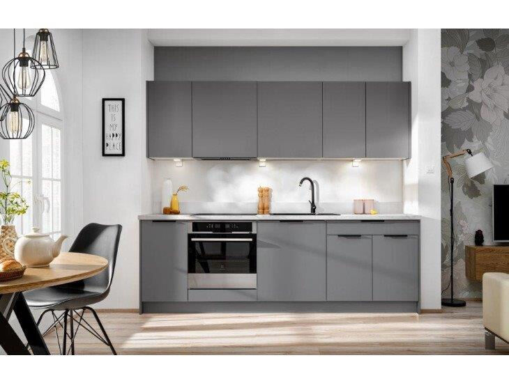 Kuhinjski blok JAGODA siva 240 cm + NAPA je modernega dizajna v sivi mat barvi. Stranice so narejene iz laminirane plošče debeline 16 mm, fronte pa