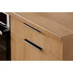 Kuhinjski blok PATRICIA 240 + NAPA . Kuhinjski blok PATRICIA 240 cm + NAPA je modernega dizajna v hrast / kašmir barvi. Stranice so narejene iz laminirane