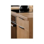 Kuhinjski blok PATRICIA 240 z vgradnimi aparati . Kuhinjski blok PATRICIA 240 cm z vgradnimi aparati, je modernega dizajna v hrast / kašmir barvi. Stranice so