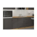 Kuhinjski blok PRESTIGE 285 x 180 cm je dobavljiva v grafitni barvi. Debelina delovnega pulta je 38 mm. Fronte kuhinje imajo MDF rob. Kuhinja je izdelana iz