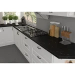 Kuhinjski blok SOFIA 310 x 340 . Kuhinjski blok SOFIA 310 x 340 cm je dobavljiva v beli barvi. Debelina delovnega pulta je 38 mm. Fronte kuhinje imajo MDF rob.