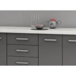 Kuhinjski blok SONJA 240 . Kuhinjski blok SONJA 240 cm je dobavljiva v belo sivi kombinaciji. Korpusi so iz laminirane plošče debeline 18 mm. Vrata steklene