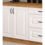 Kuhinjski blok STIL 260 cm je dobavljiva v beli barvi. Debelina delovnega pulta je 38 mm. Fronte kuhinje imajo MDF rob. Kuhinja je izdelana iz oplemenitenih