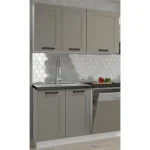 Kuhinjski blok TAJA 250 . Kuhinjski blok TAJA 250 cm je dobavljiva v taupe barvi. Debelina delovnega pulta je 38 mm. Kuhinja je izdelana iz oplemenitenih