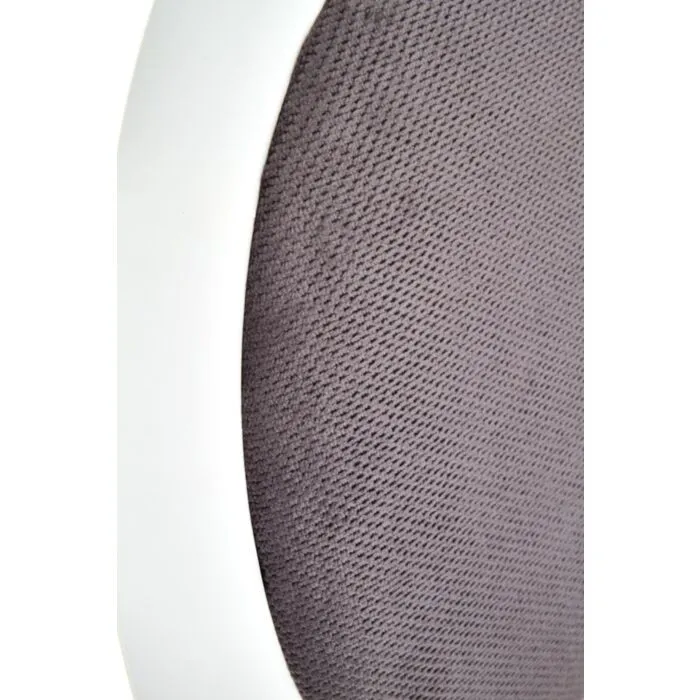 Kuhinjski stol DIJON2 Kuhinjski stol DIJON2 . Kuhinjski stol DIJON2 je starinskega baročnega videza. Konstrukcija je izdelana iz lesa kavčuka v beli barvi. Za dodatno udobje je