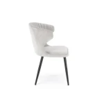 Kuhinjski stol KIMI - siva . Kuhinjski stol KIMI siva, je eleganten stol, ki s svojim dizajnom popestri vaš prostor. Stol je oblazinjen v temno bež blago,