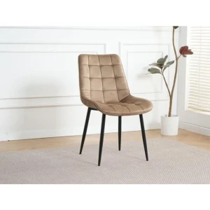 Kuhinjski stol LARA velvet beige . Kuhinjski stol LARA beige je odlična rešitev za kombiniranje v minimalističen ali industrijski stil prostora. Kombinacija