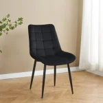 Kuhinjski stol LARA velvet črna . Kuhinjski stol LARA velvet črna je odlična rešitev za kombiniranje v minimalističen ali industrijski stil prostora.