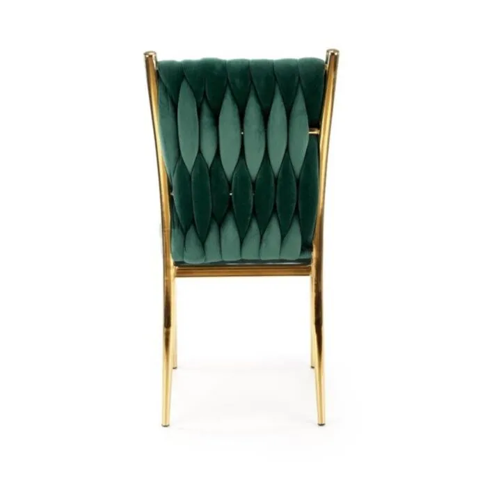 Kuhinjski stol LUSKA Kuhinjski stol LUSKA . Kuhinjski stol LUSKA je modernega dizajna ter prefinjenega izgleda. Oblazinjen je v mehko žametno tkanino katera nudi udobje. Noge so