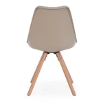 Kuhinjski stol NEW TREND taupe . Kuhinjski stol NEW TREND taupe ima noge iz bukovega lesa, kar daje stolu stabilnost in vzdržnost. Sedalni del ter naslon za