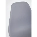 Kuhinjski stol SYSTEM siva . Kuhinjski stol SYSTEM je eleganten kos pohištva, ki bo prinesel svežino v vsak prostor. Sedišče je izdelano iz kakovostnega