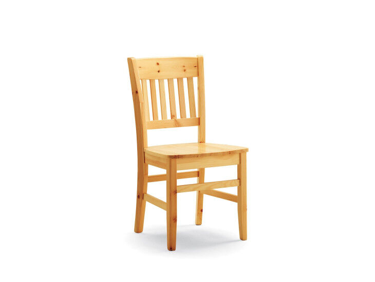 Kuhinjski stol VERA je elegantno izdelan stol iz masivnega smrekovega lesa, ki v vsak prostor vnese toplino. Zaradi svoje robustne ter masivne izdelave je